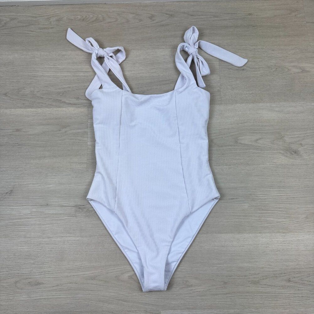Beach Riot Ribbed One Piece Swimsuit Size Medium White Tie Shoulder Straps NEW